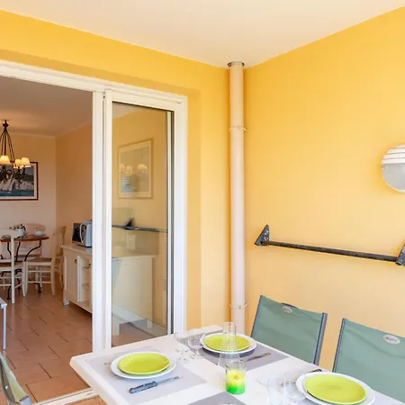 Lägenhet Les Calanques Thalassotherapie-4 By Interhome